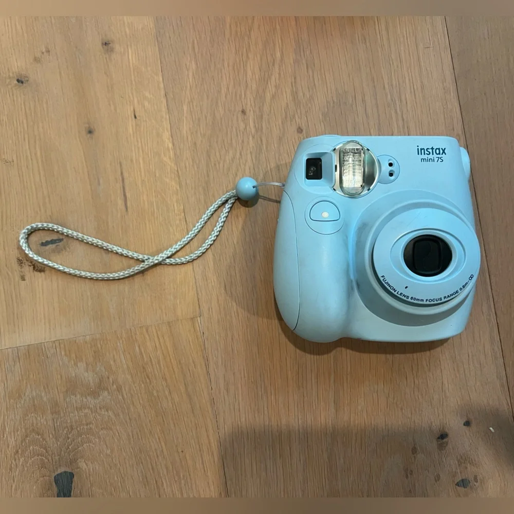 Fujifilm Instax Mini 75 - Light Blue with Purple Case
